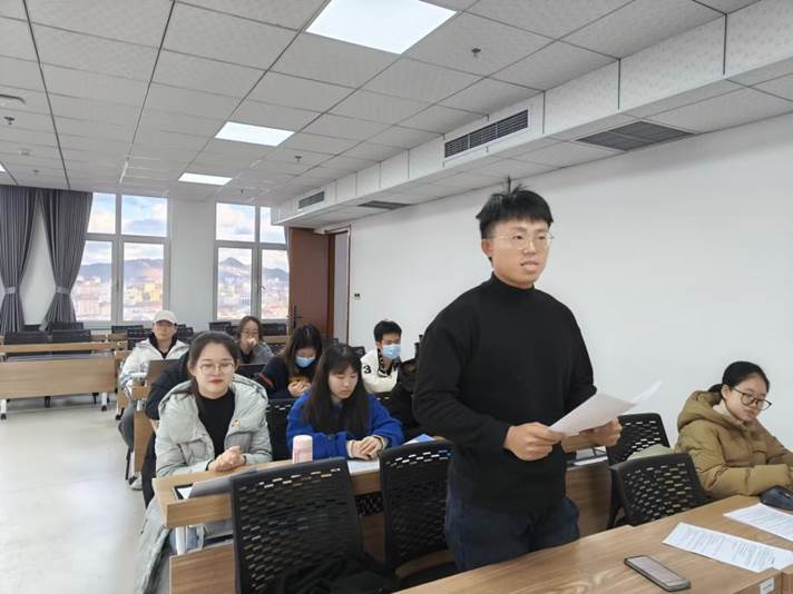 4DE7DCBFD19910EC9DF20D7FAB08B0EB